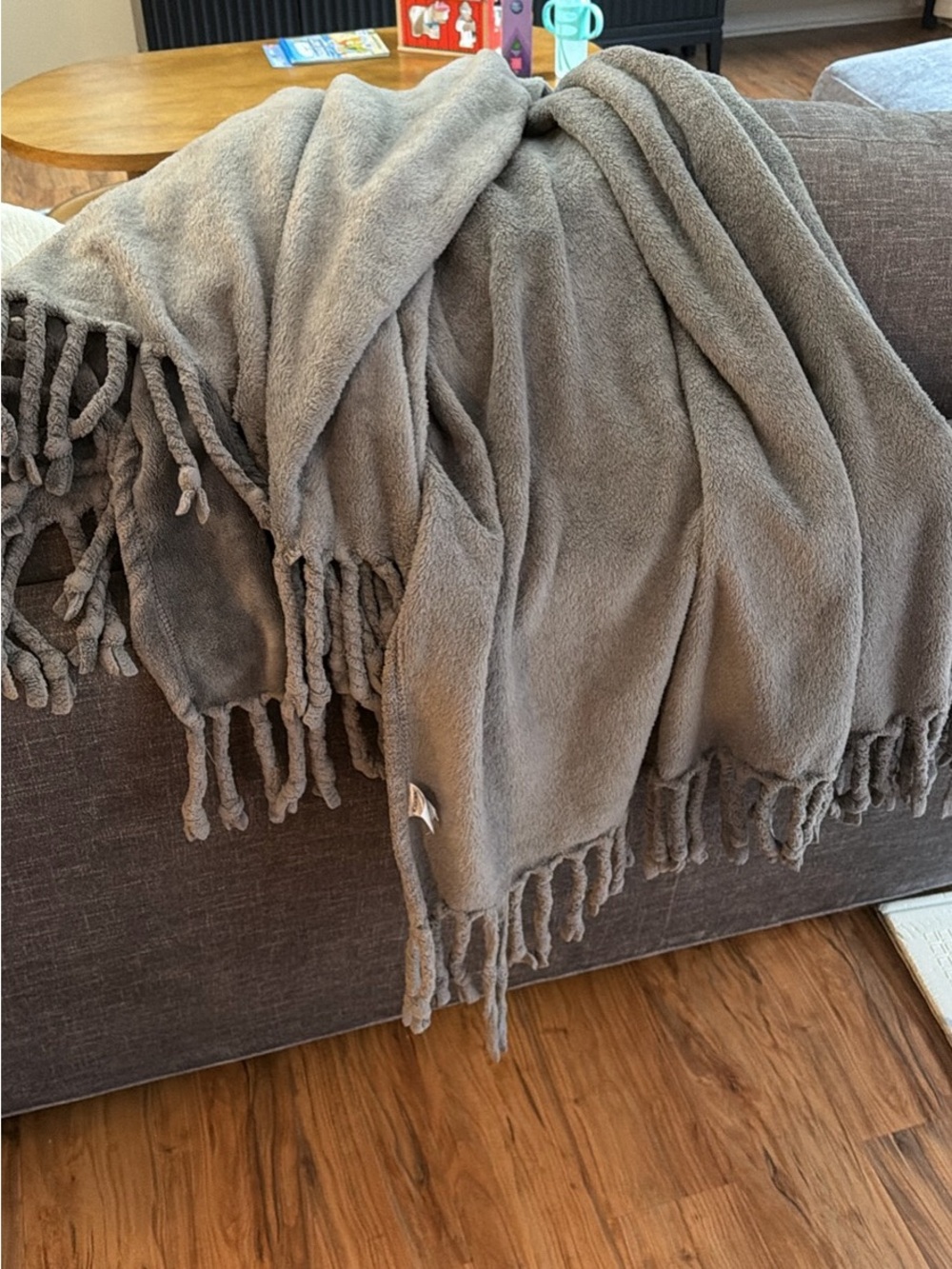 Nordstrom Plush Fringe Throw Blanket in Gray